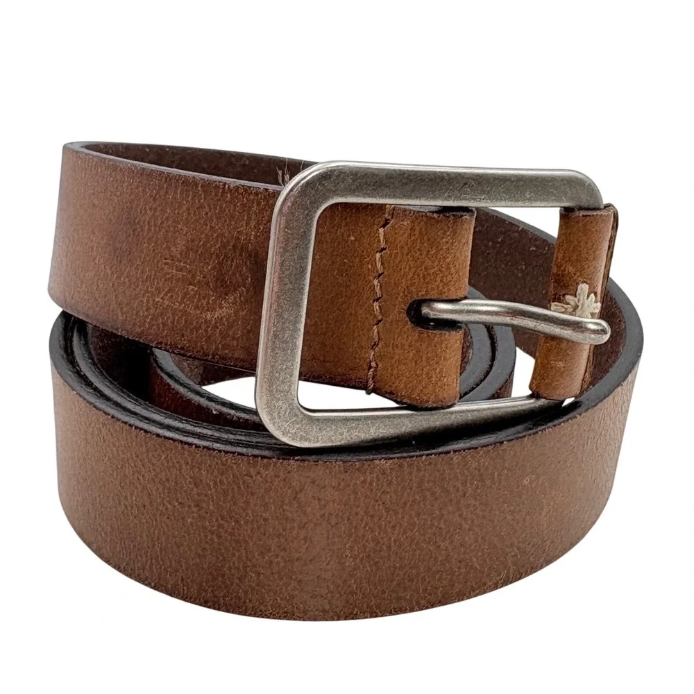 Frye Leather Belt Women 32 Medium Brown Silver Buckle Grommet Star Boho Y2K FLAW